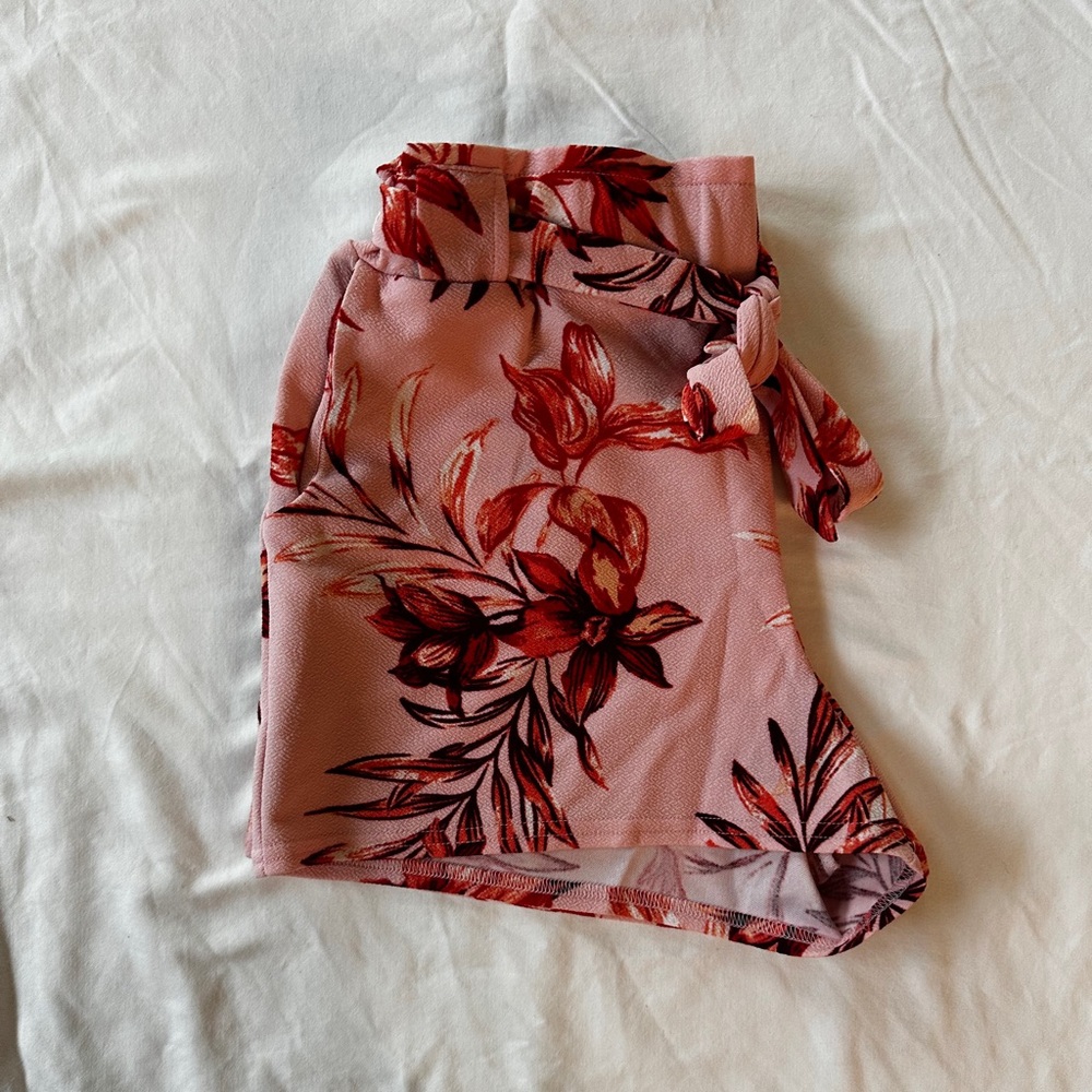 CUTE Tropical Shorts